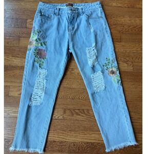 POL Basic Denim Floral Embroidered Distressed Straight Leg Jeans Light Wash M